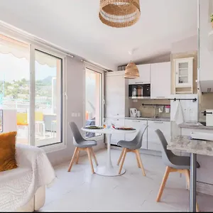 https://2p-terrasse-parking-plage.fr-provencehotel.com